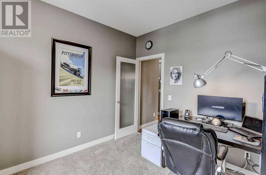 243 Copperpond Bay Se, Calgary, Alberta  T2Z 0R3 - Photo 4 - A2157454