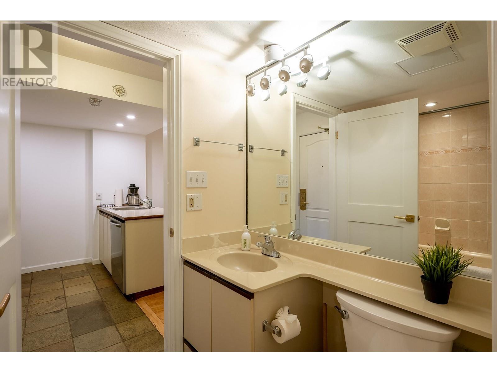 211 4809 Spearhead Drive, Whistler, British Columbia  V0N 1B4 - Photo 17 - R2926303