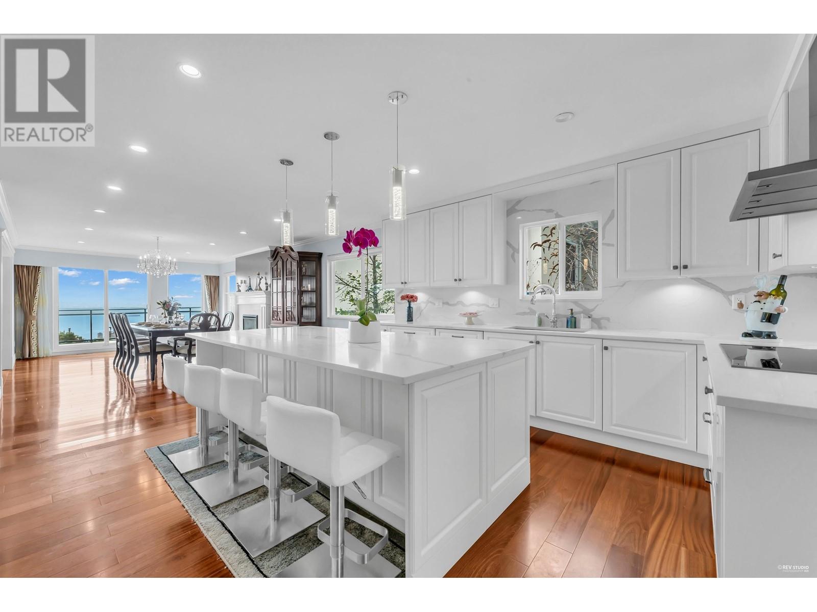 2171 Westhill Wynd, West Vancouver, British Columbia  V7S 2Z3 - Photo 13 - R2926256