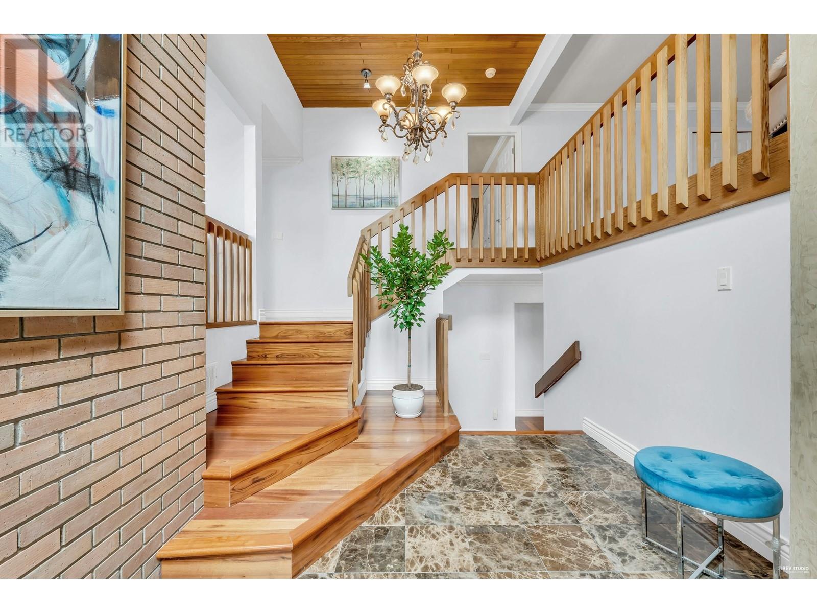 2171 Westhill Wynd, West Vancouver, British Columbia  V7S 2Z3 - Photo 3 - R2926256