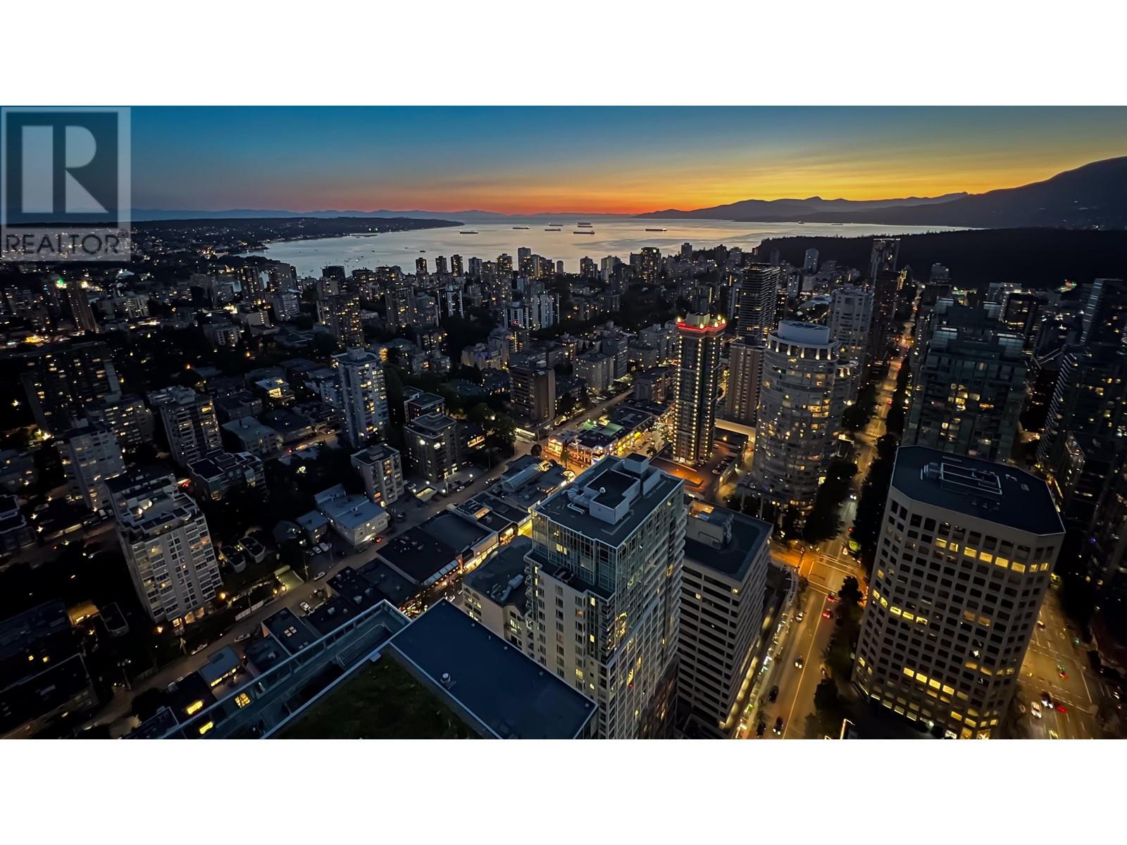 Listing Picture 38 of 40 : 5004 1128 W GEORGIA STREET, Vancouver / 溫哥華 - 魯藝地產 Yvonne Lu Group - MLS Medallion Club Member