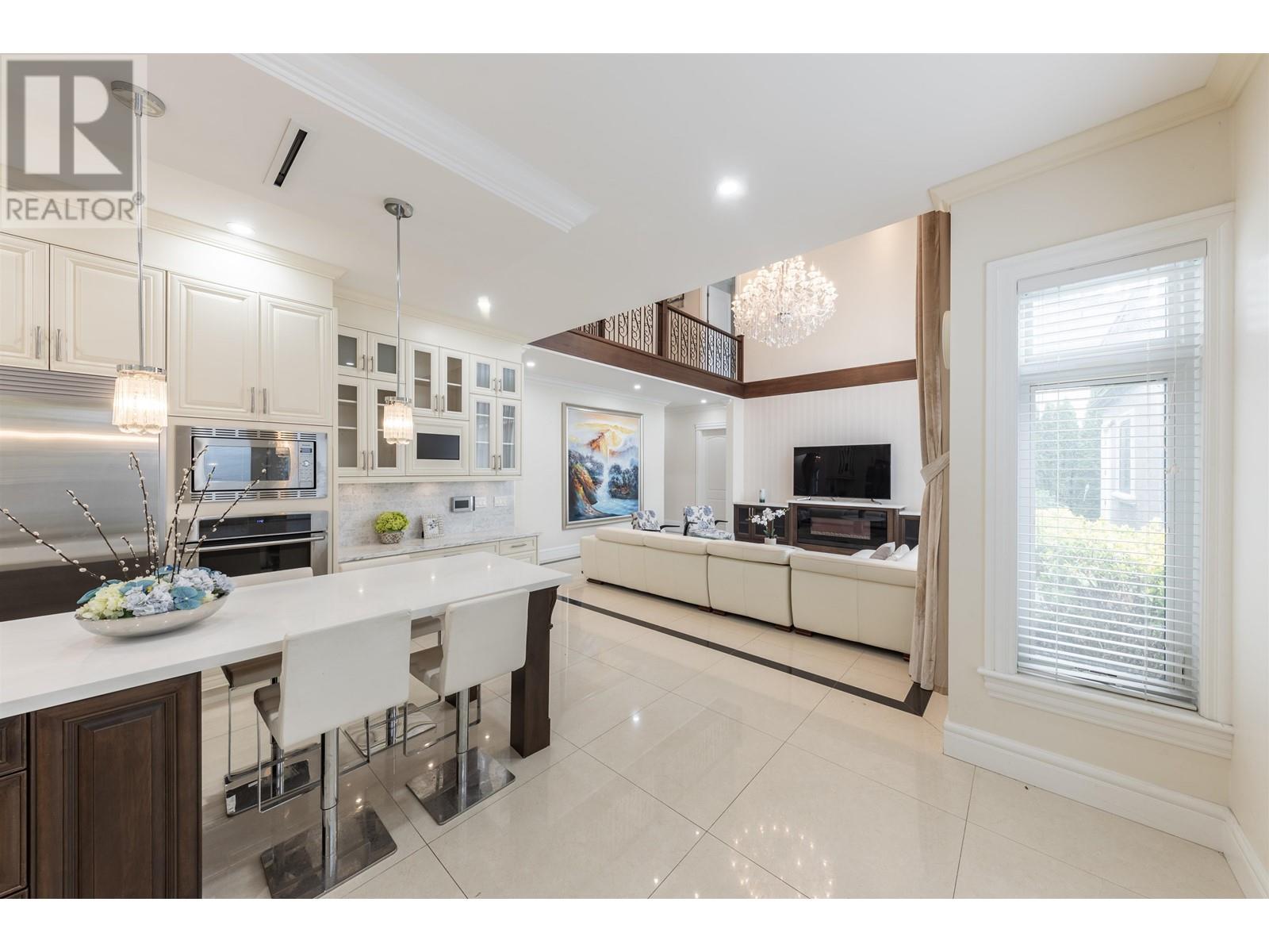 Listing Picture 12 of 39 : 9800 SAUNDERS ROAD, Richmond / 烈治文 - 魯藝地產 Yvonne Lu Group - MLS Medallion Club Member