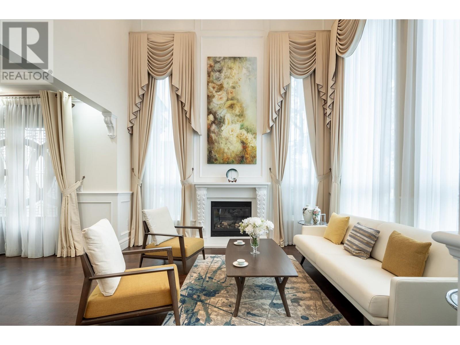 Listing Picture 2 of 39 : 9800 SAUNDERS ROAD, Richmond / 烈治文 - 魯藝地產 Yvonne Lu Group - MLS Medallion Club Member