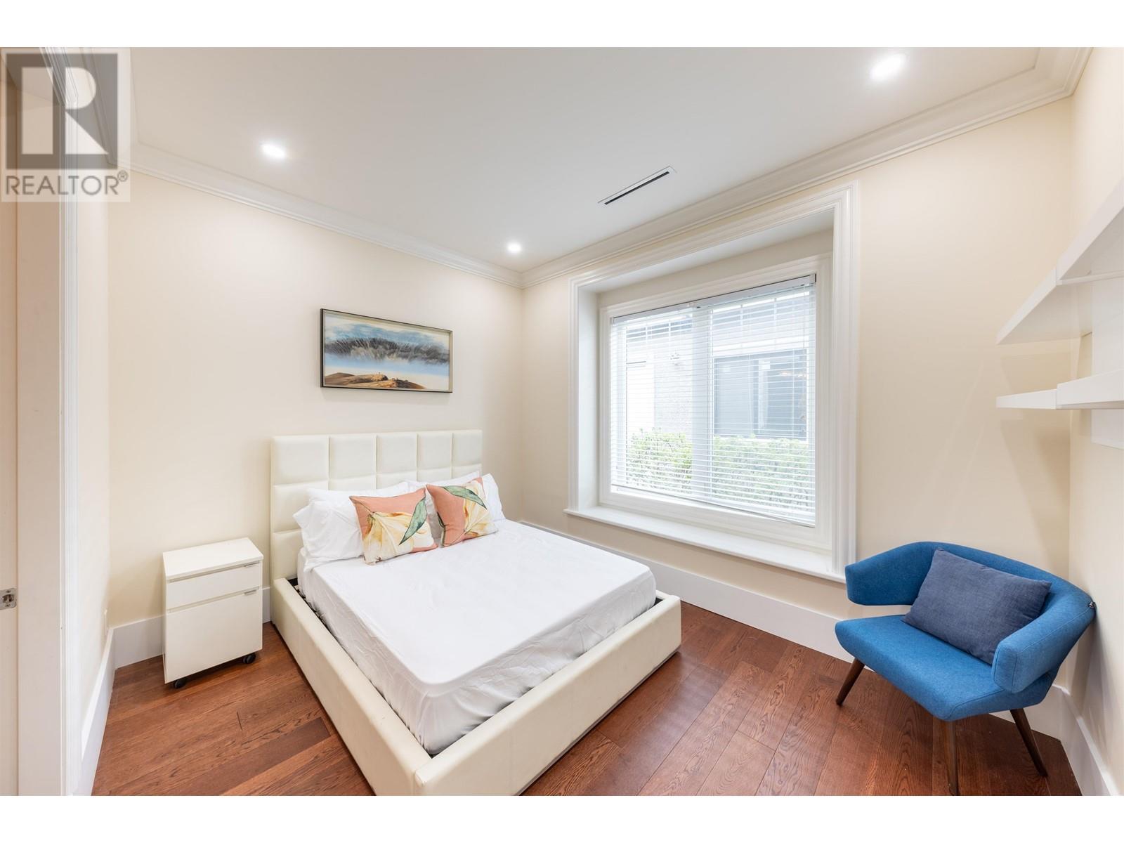 Listing Picture 23 of 39 : 9800 SAUNDERS ROAD, Richmond / 烈治文 - 魯藝地產 Yvonne Lu Group - MLS Medallion Club Member