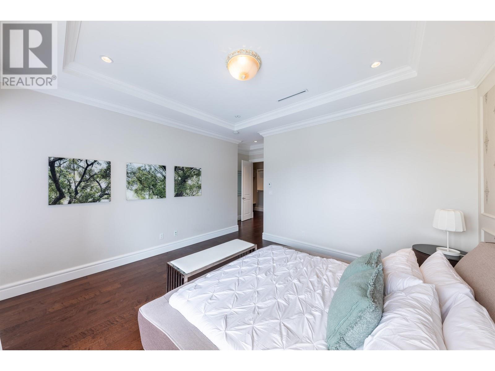 Listing Picture 16 of 39 : 9800 SAUNDERS ROAD, Richmond / 烈治文 - 魯藝地產 Yvonne Lu Group - MLS Medallion Club Member