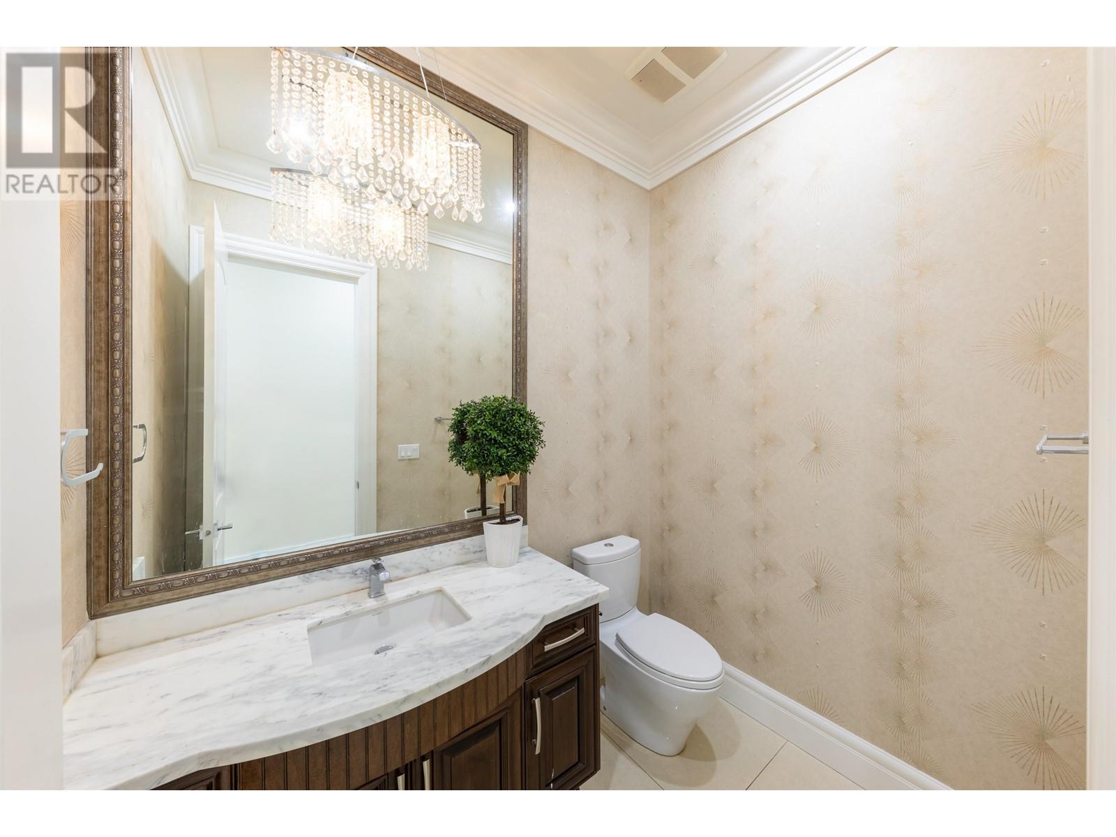 Listing Picture 24 of 39 : 9800 SAUNDERS ROAD, Richmond / 烈治文 - 魯藝地產 Yvonne Lu Group - MLS Medallion Club Member