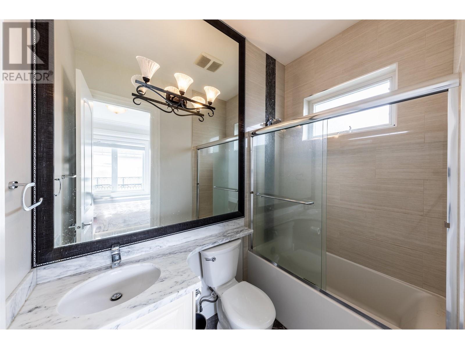 Listing Picture 20 of 39 : 9800 SAUNDERS ROAD, Richmond / 烈治文 - 魯藝地產 Yvonne Lu Group - MLS Medallion Club Member