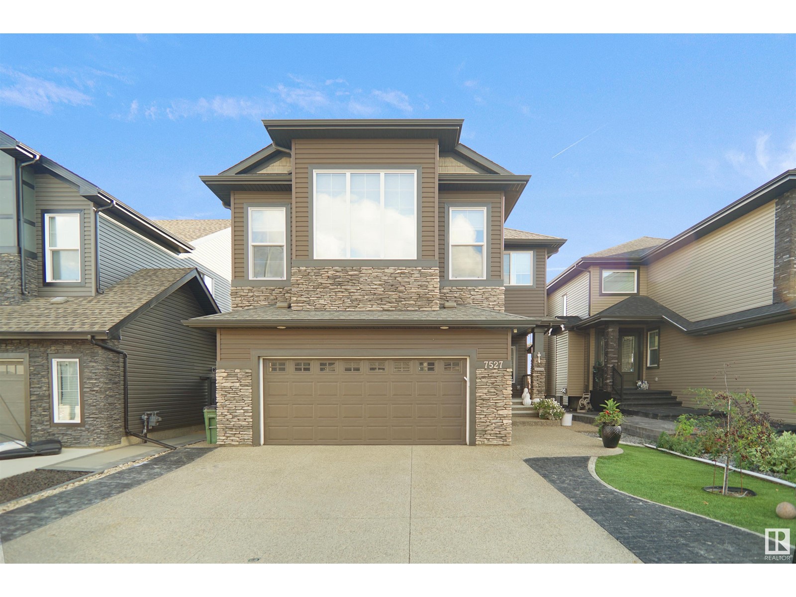 7527 173 AV NW, edmonton, Alberta