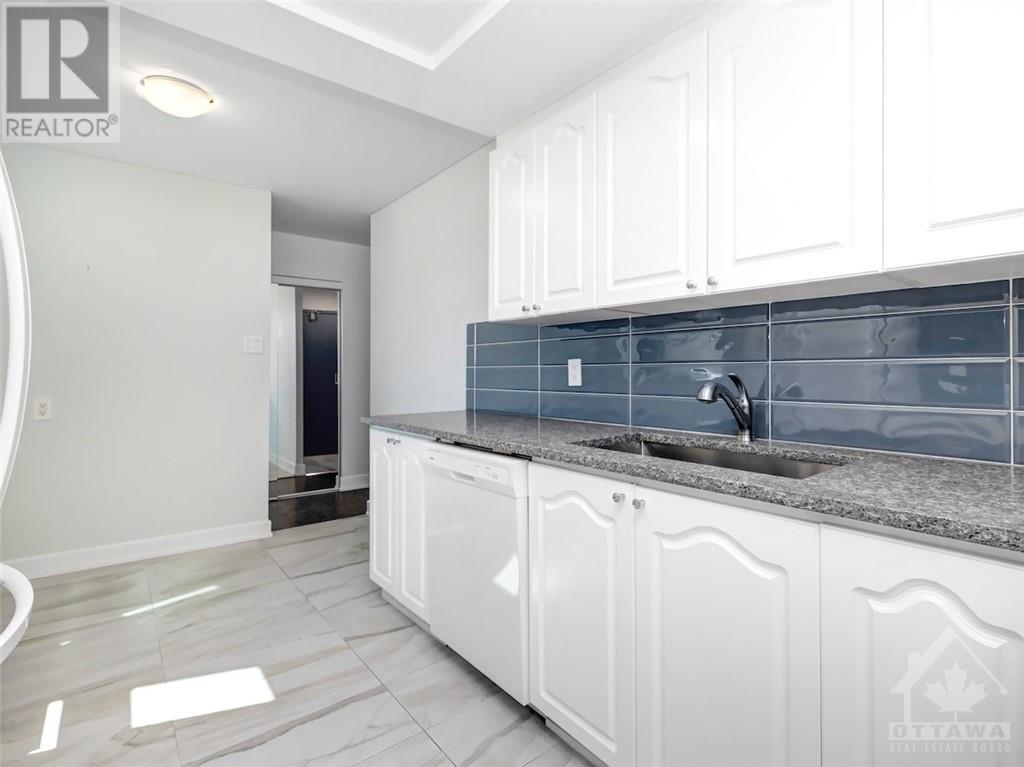 555 BRITTANY DRIVE UNIT#301 Ottawa