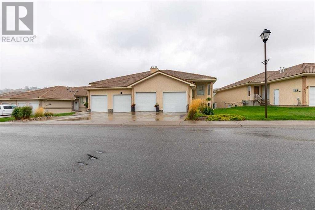 B, 408 Canyon Boulevard W, lethbridge, Alberta