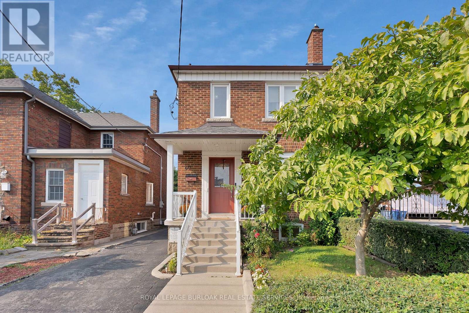 40 ROGERS ROAD, toronto (oakwood village), Ontario