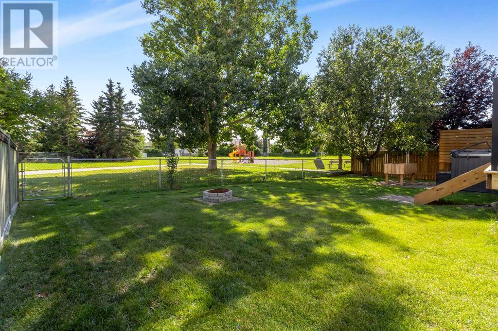 12 West Boothby Crescent, Cochrane, Alberta  T4C 1L9 - Photo 33 - A2165804