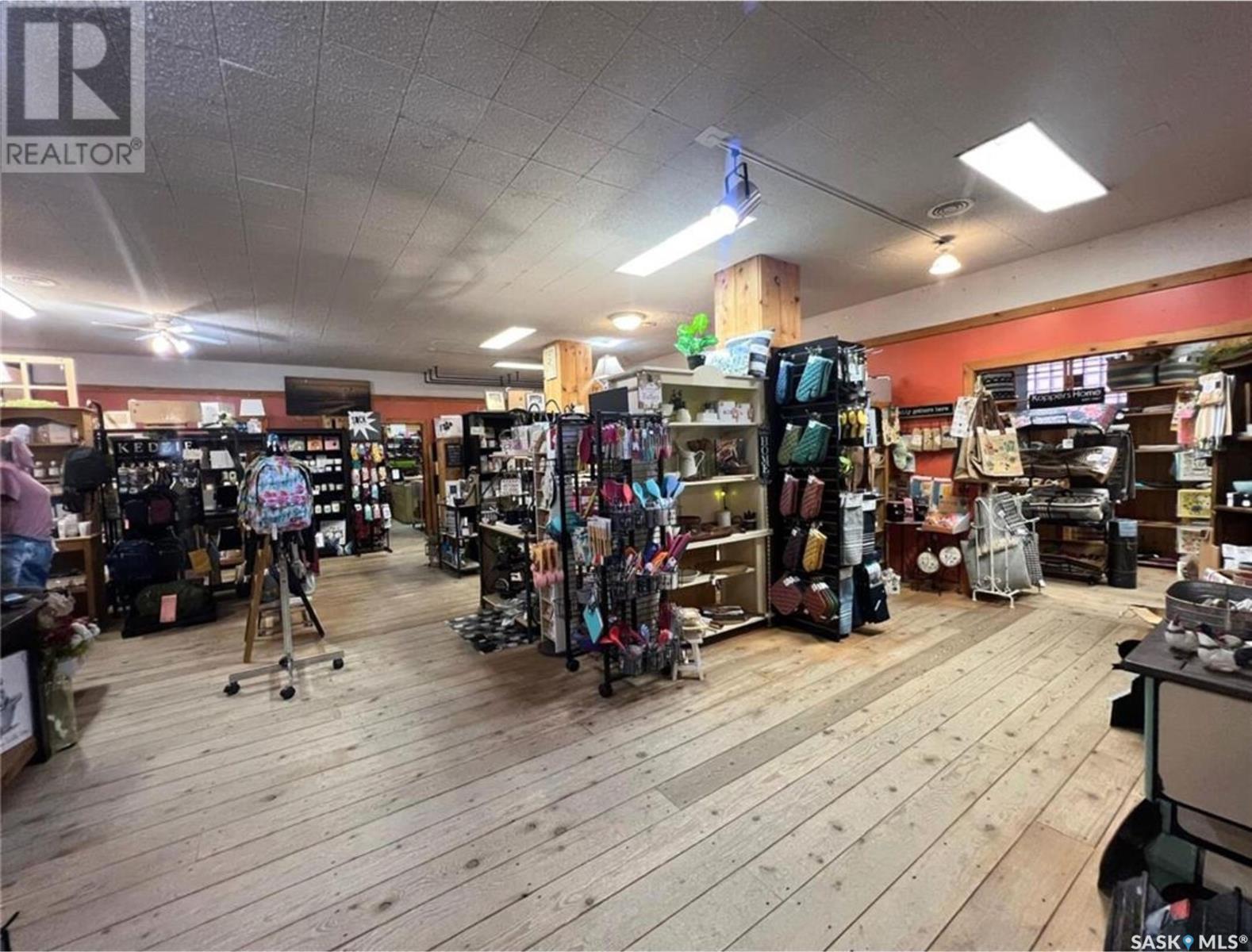 147 Central Avenue N, Swift Current, Saskatchewan  S9H 0K9 - Photo 14 - SK983647