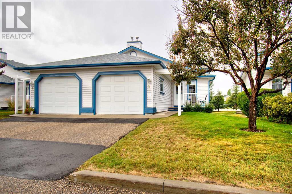 5, 33 Stonegate Drive NW, airdrie, Alberta