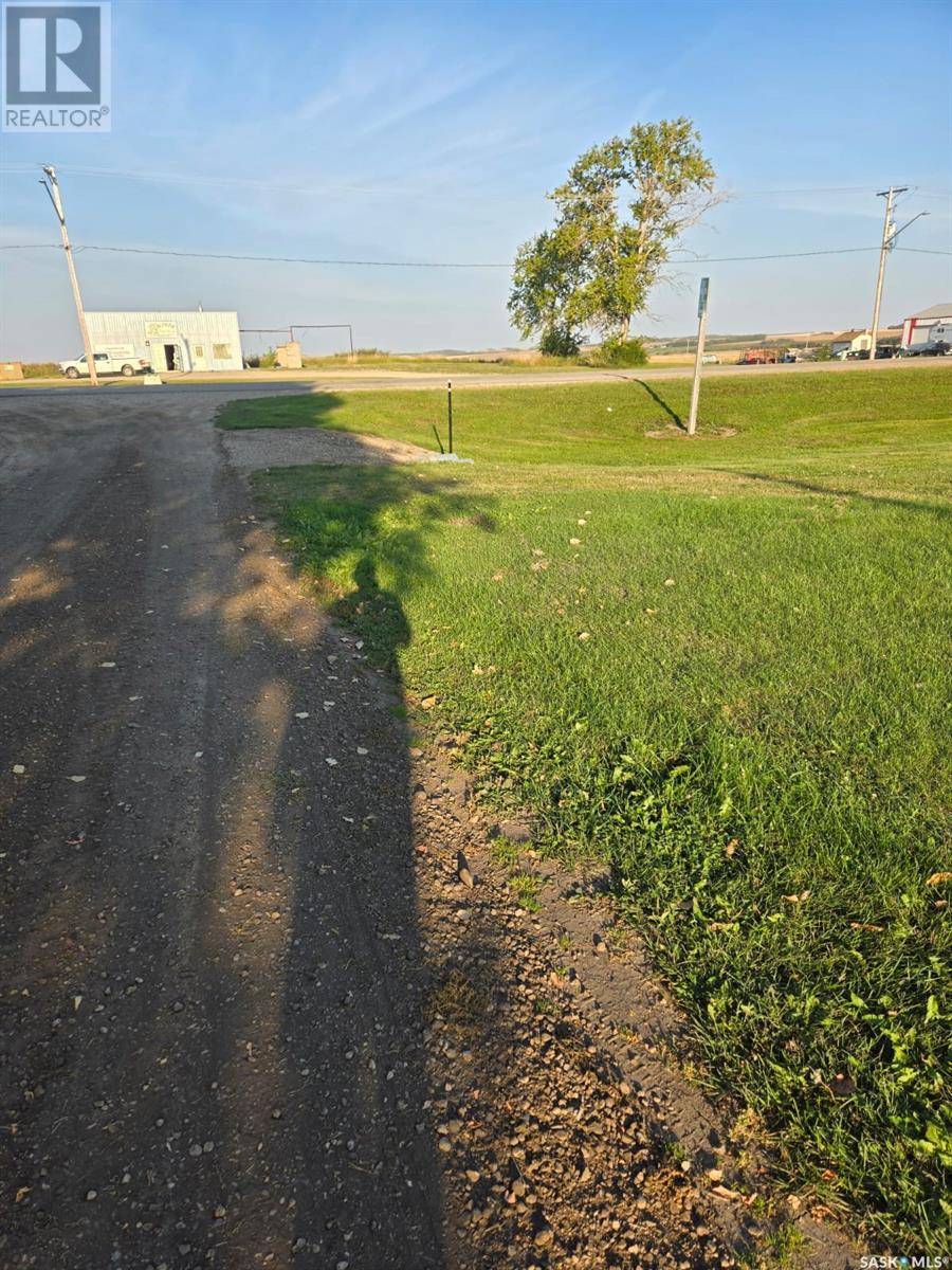 415 1st Street N, Wakaw, Saskatchewan  S0K 4P0 - Photo 8 - SK983061