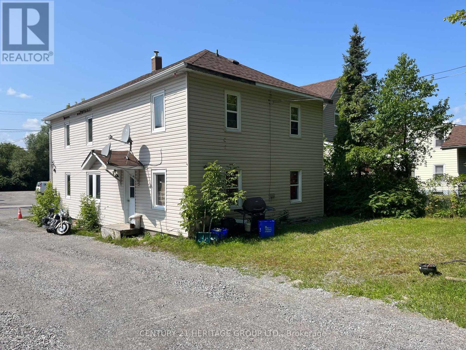 Property at 254 MOUNTAIN STREET image 3