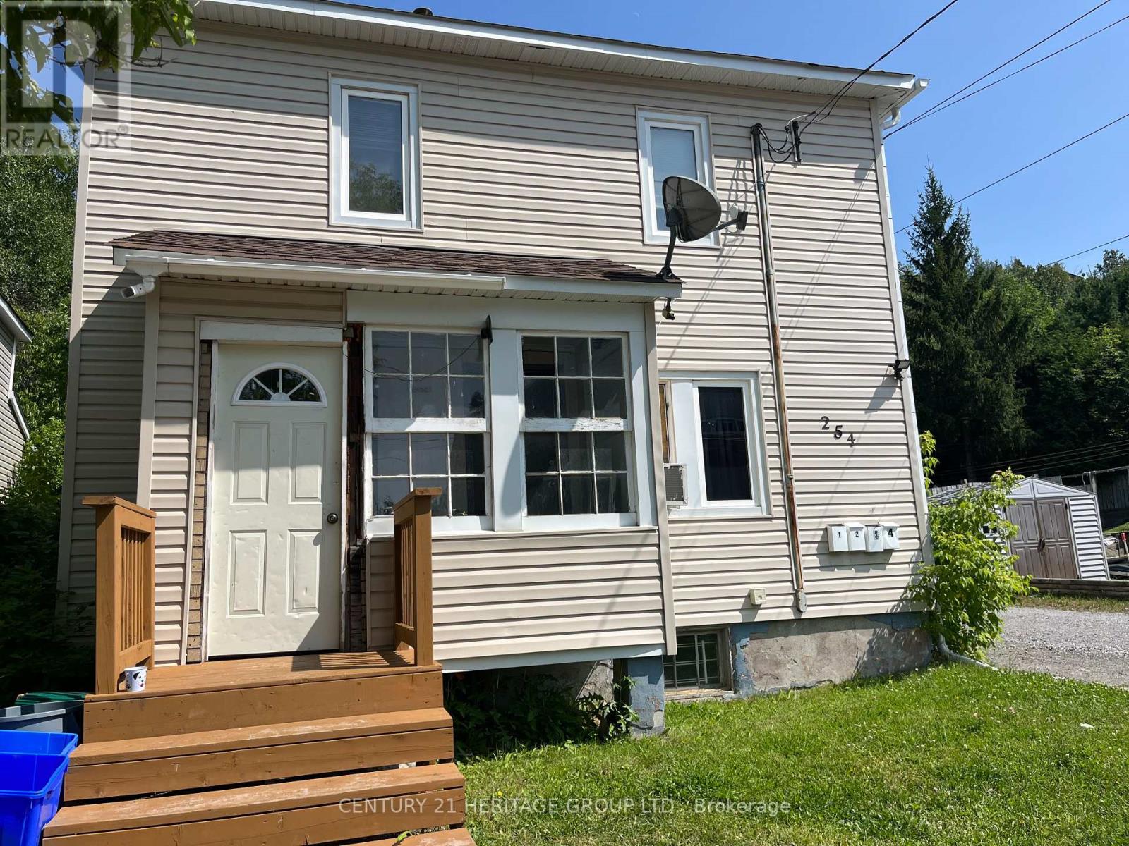 Property at 254 MOUNTAIN STREET image 4