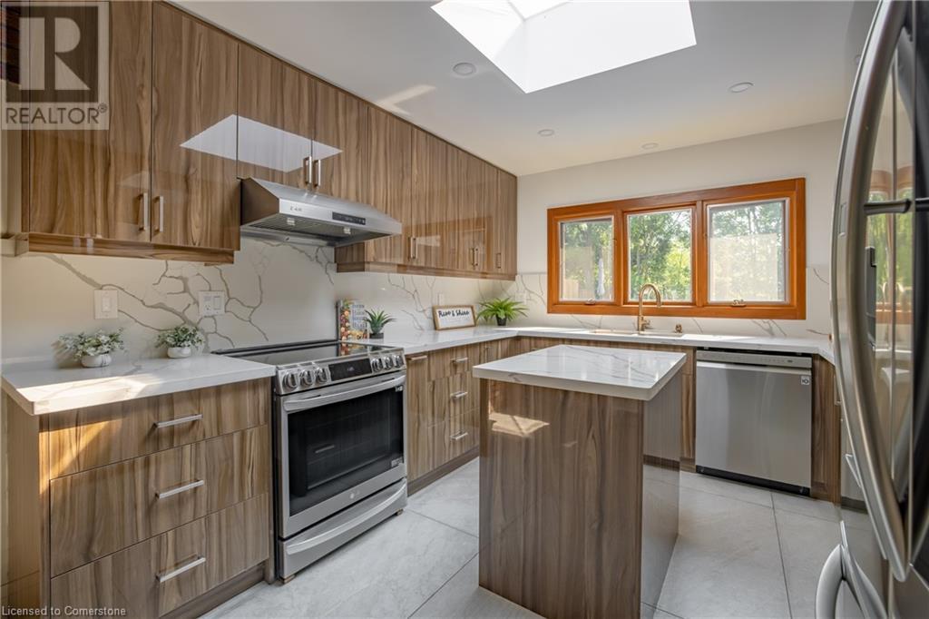 93 Riverview Boulevard, St. Catharines, Ontario  L2T 3M3 - Photo 12 - XH4207000