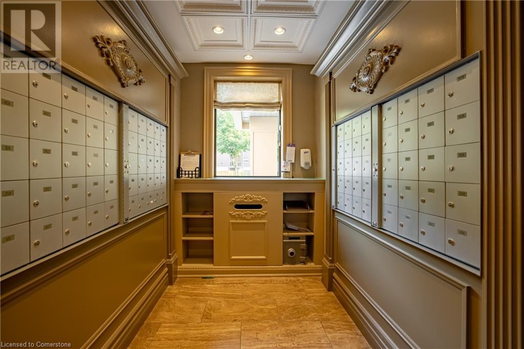 5188 Lakeshore Road Unit# 102, Burlington, Ontario  L7L 6P4 - Photo 3 - XH4206984