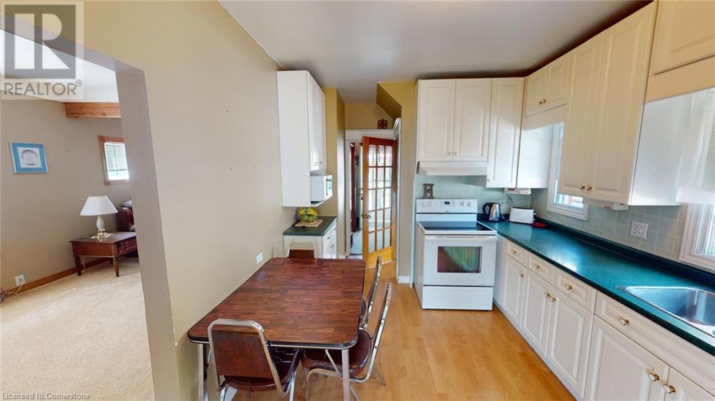 34 Albert Street, St. Catharines, Ontario  L2R 2G7 - Photo 7 - XH4206971