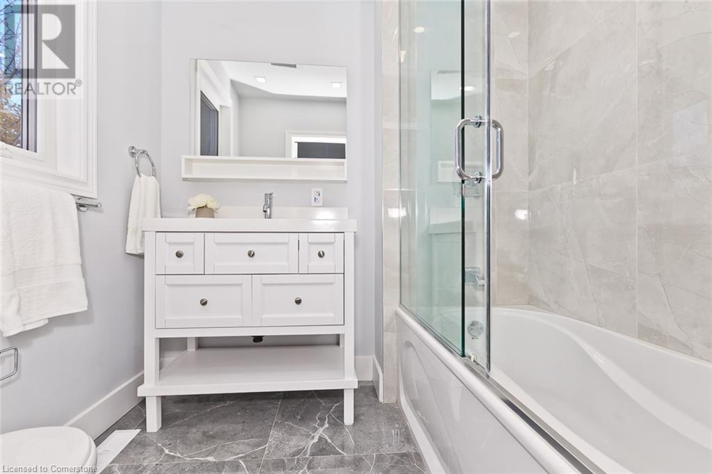 108 Townline Road W Unit# Main Floor, St. Catharines, Ontario L2T 1P7 - Photo 6 - XH4206950