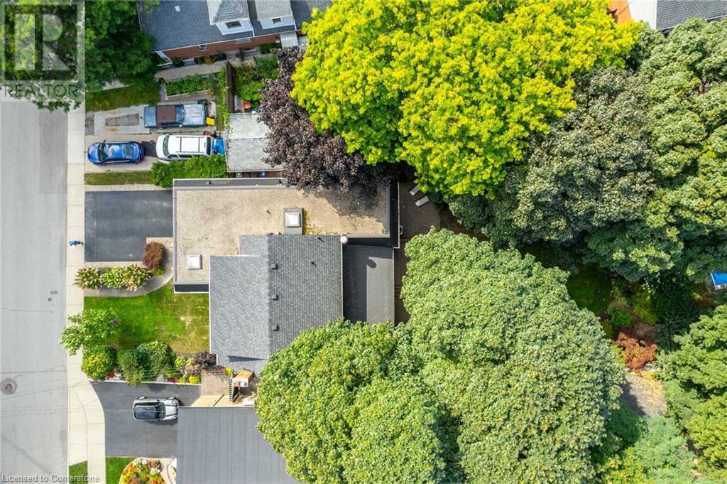 60 Inverness Avenue W, Hamilton, Ontario  L9C 1A4 - Photo 2 - XH4205282