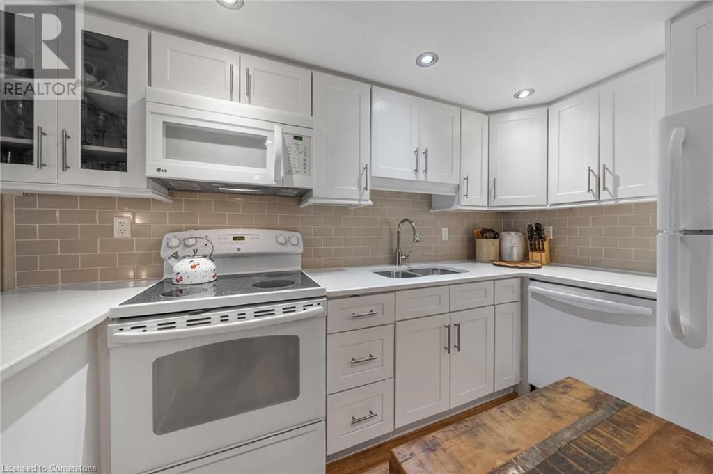 1270 Maple Crossing Boulevard Unit# 204, Burlington, Ontario L7S 2J3 - Photo 6 - XH4205407