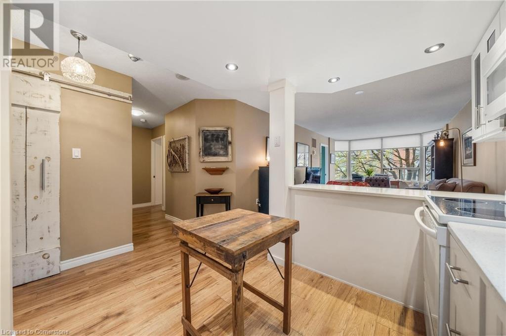 1270 Maple Crossing Boulevard Unit# 204, Burlington, Ontario L7S 2J3 - Photo 9 - XH4205407