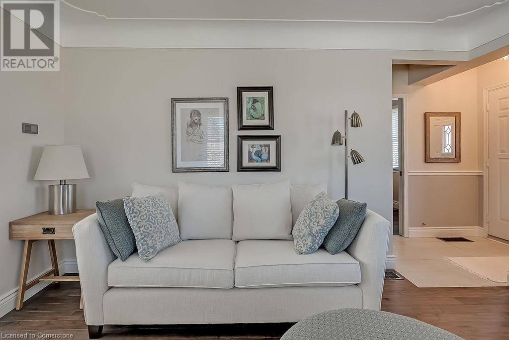 2344 Woodward Avenue, Burlington, Ontario  L7R 1T9 - Photo 8 - XH4205622