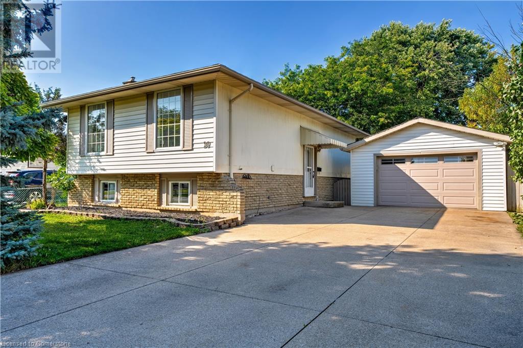 28 CARTIER Drive, thorold, Ontario