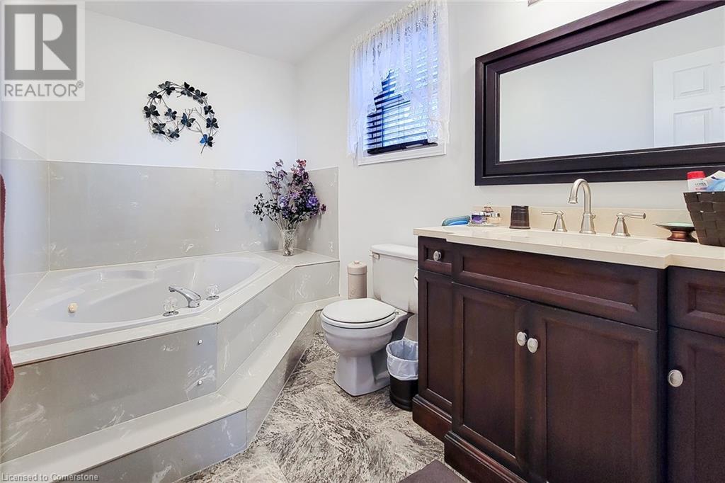 251 Alderlea Avenue, Hamilton, Ontario L0R 1W0 - Photo 30 - XH4205773