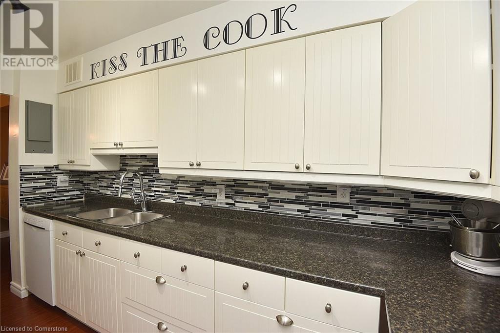 1968 Main Street W Unit# 101, Hamilton, Ontario  L8S 1J7 - Photo 13 - XH4206097