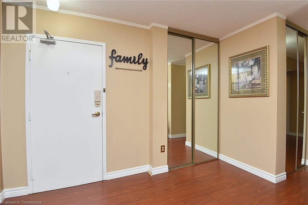 1968 Main Street W Unit# 101, Hamilton, Ontario  L8S 1J7 - Photo 5 - XH4206097