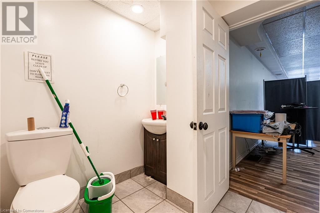 387 St. Paul Street, St. Catharines, Ontario  L2R 3N1 - Photo 17 - XH4206441