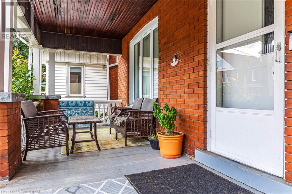 24 Carrick Avenue, Hamilton, Ontario  L8M 2W1 - Photo 3 - XH4206794