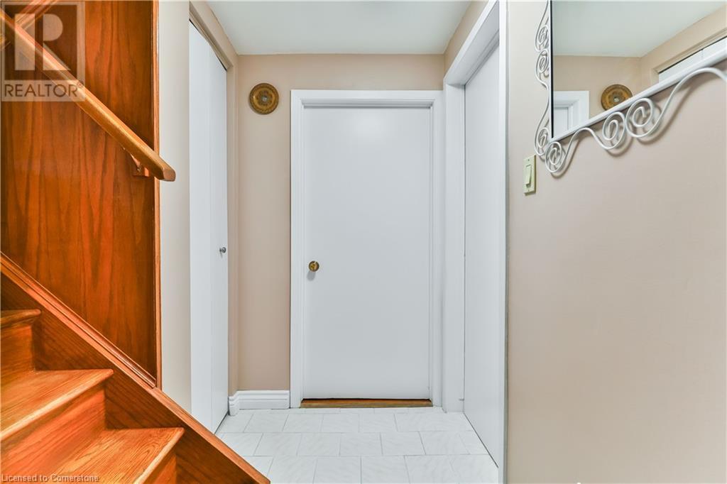 16 Colmar Place, Dundas, Ontario  L9H 4K9 - Photo 24 - XH4205998