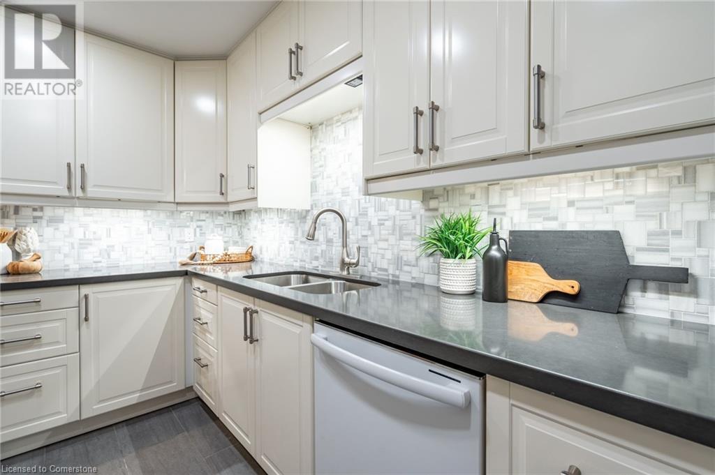 5029 Pinedale Avenue Unit# 64, Burlington, Ontario L7L 5J6 - Photo 12 - XH4206135