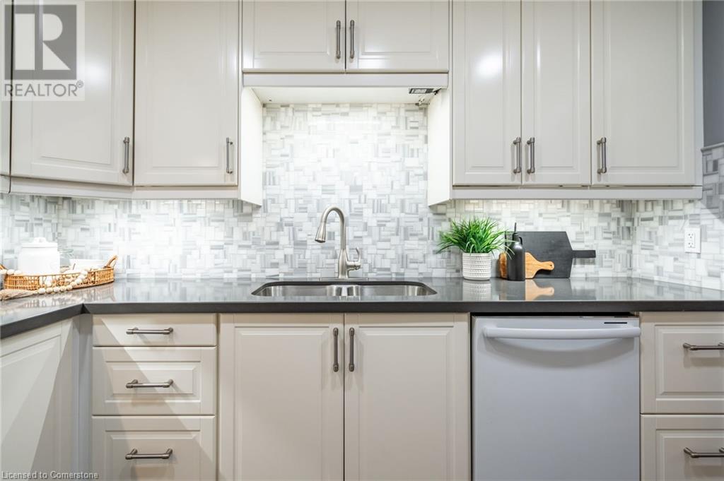 5029 Pinedale Avenue Unit# 64, Burlington, Ontario L7L 5J6 - Photo 14 - XH4206135