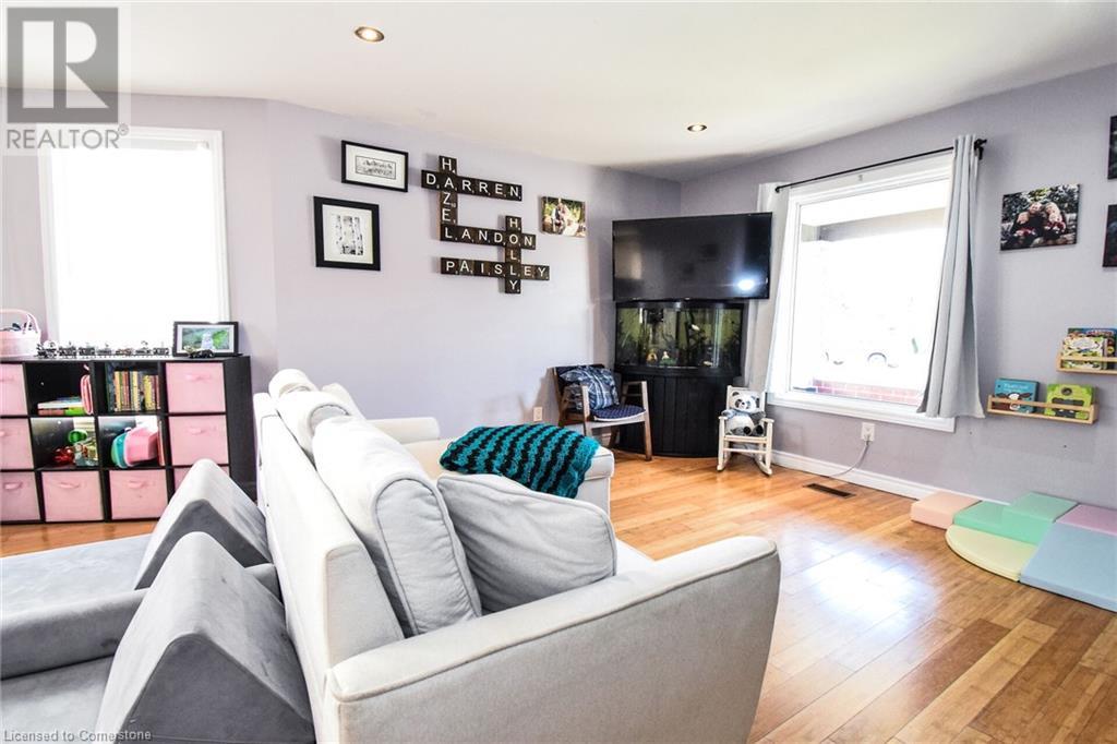 19 Crowland Avenue, Welland, Ontario  L3B 1W8 - Photo 8 - XH4205572