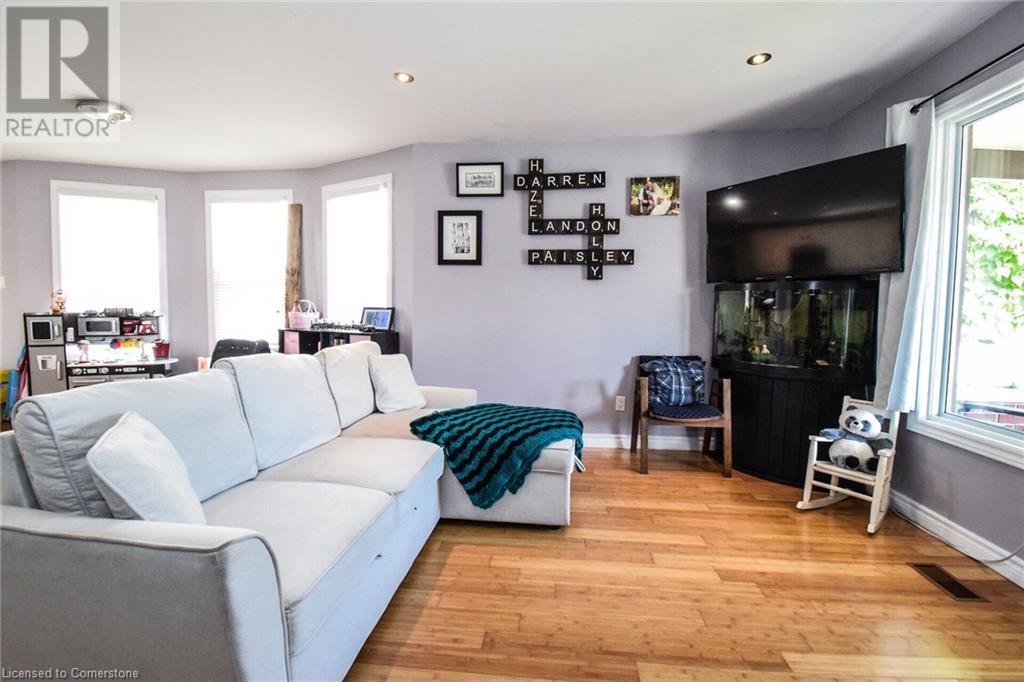 19 Crowland Avenue, Welland, Ontario  L3B 1W8 - Photo 7 - XH4205572