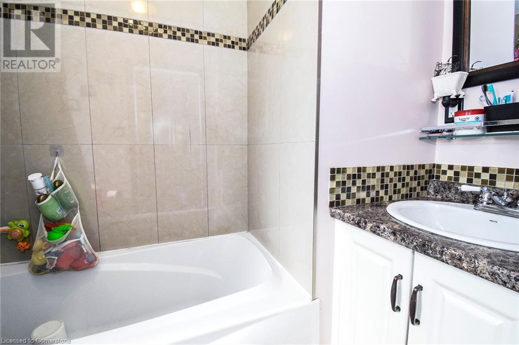 19 Crowland Avenue, Welland, Ontario  L3B 1W8 - Photo 30 - XH4205572