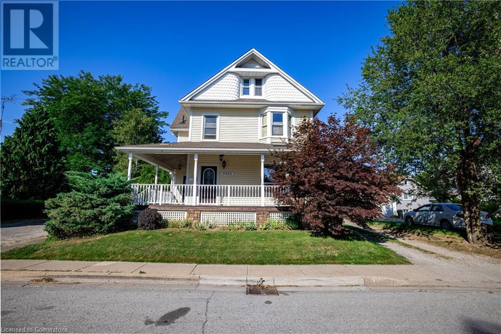 Property at 3952 VICTORIA Avenue image 2