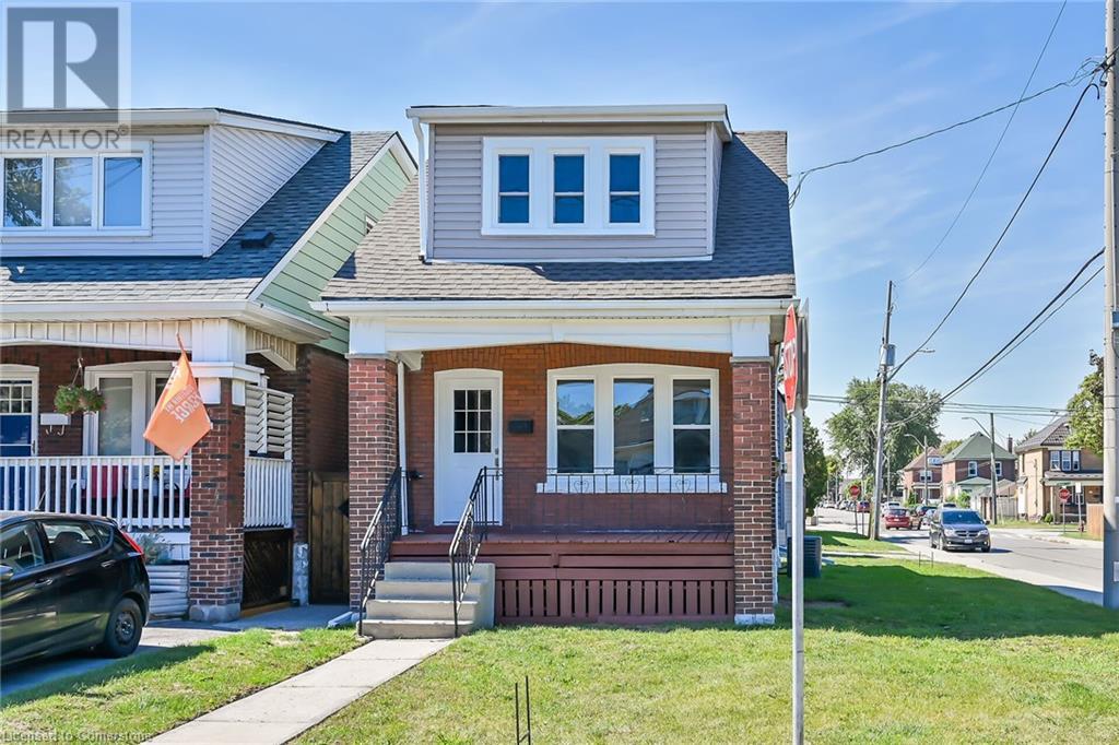 145 CONNAUGHT Avenue N, hamilton, Ontario