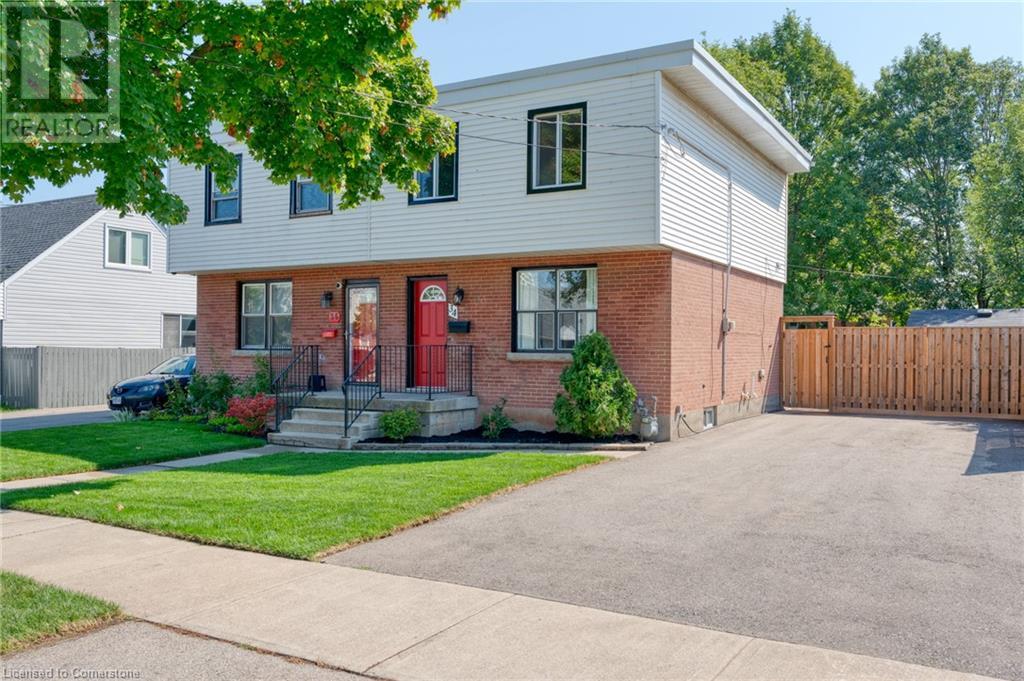 34 SUMACH Street, hamilton, Ontario