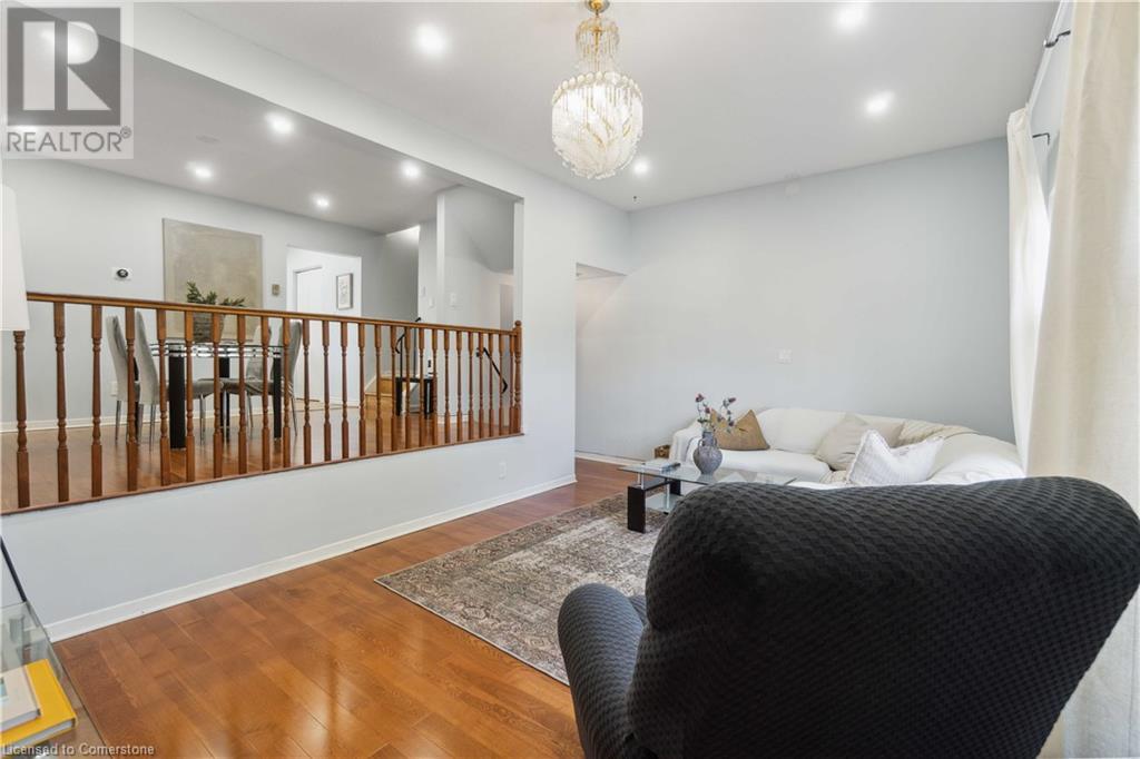 135 Violet Drive, Hamilton, Ontario L8E 3J2 - Photo 12 - XH4205945