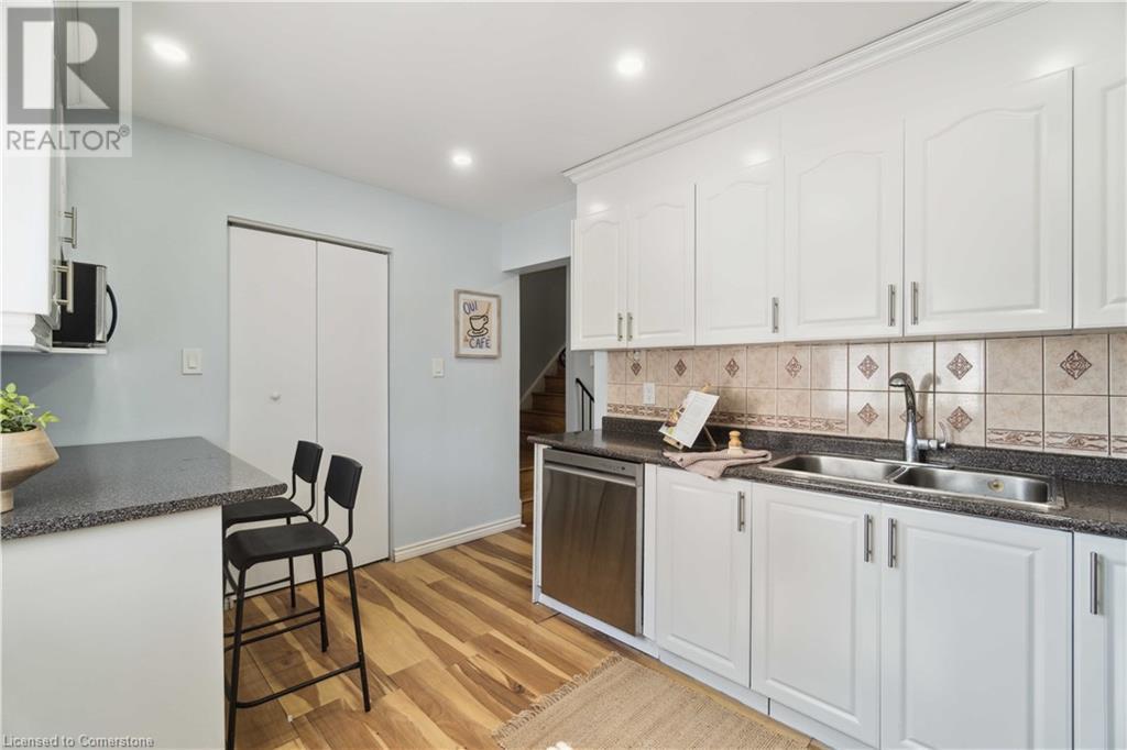 135 Violet Drive, Hamilton, Ontario L8E 3J2 - Photo 19 - XH4205945