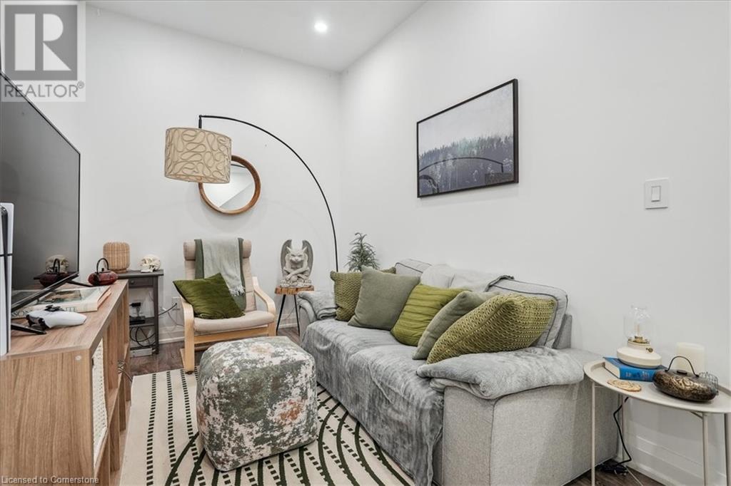 146 Catharine Street N, Hamilton, Ontario  L8R 1J4 - Photo 3 - XH4206641