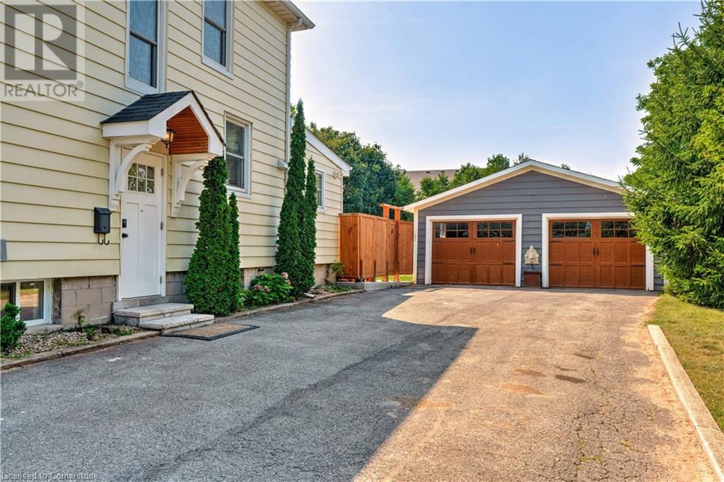 360 Lake Street, Grimsby, Ontario  L3M 4M5 - Photo 4 - XH4205377