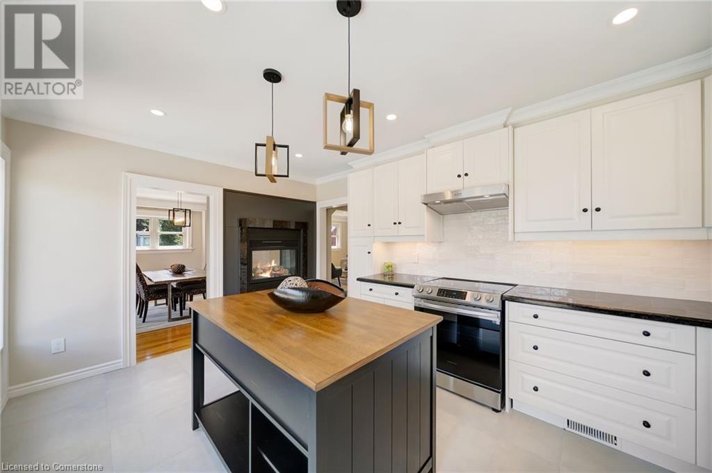 55 East 13th Street, Hamilton, Ontario L9A 3Z2 - Photo 2 - XH4206352
