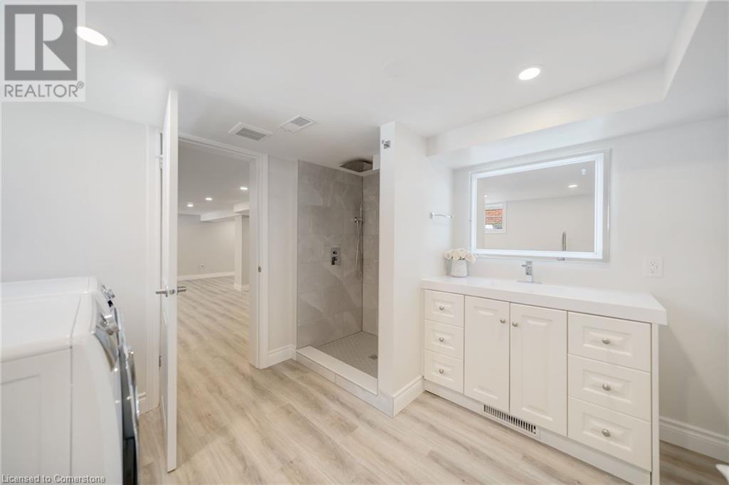 55 East 13th Street, Hamilton, Ontario L9A 3Z2 - Photo 37 - XH4206352